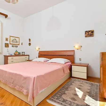 Palace Andreis *