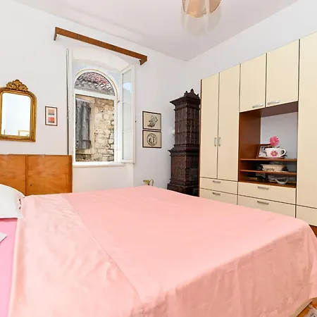 Palace Andreis *