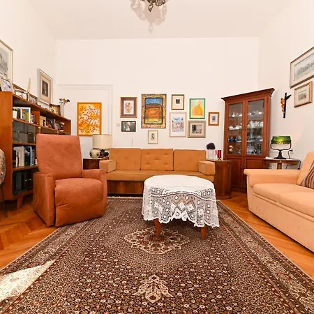Palace Andreis *